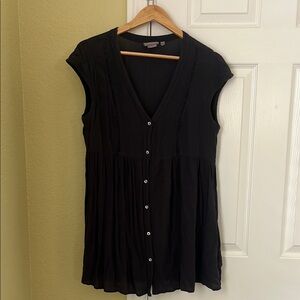 Vintage Anthropologie Black Sleeveless Button-Up Top